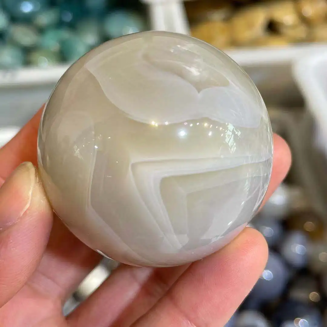 50-100 mm lielu izmēru!!Dabas balts agate kvarca kristāla bumbu burvju kristāla dziedināšanas bumbu apdare