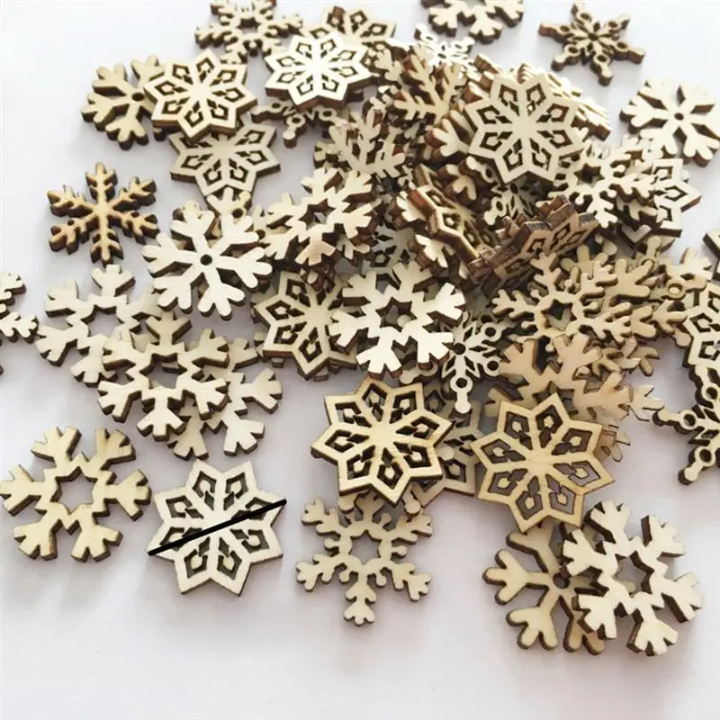 100/50gab Asorti Modelis Koka Gabalu Ziemassvētku Sniegpārsla Izgriezumiem Amatniecības Embellishment DIY Dekoratīvās Rokasgrāmata Ornaments uz DIY