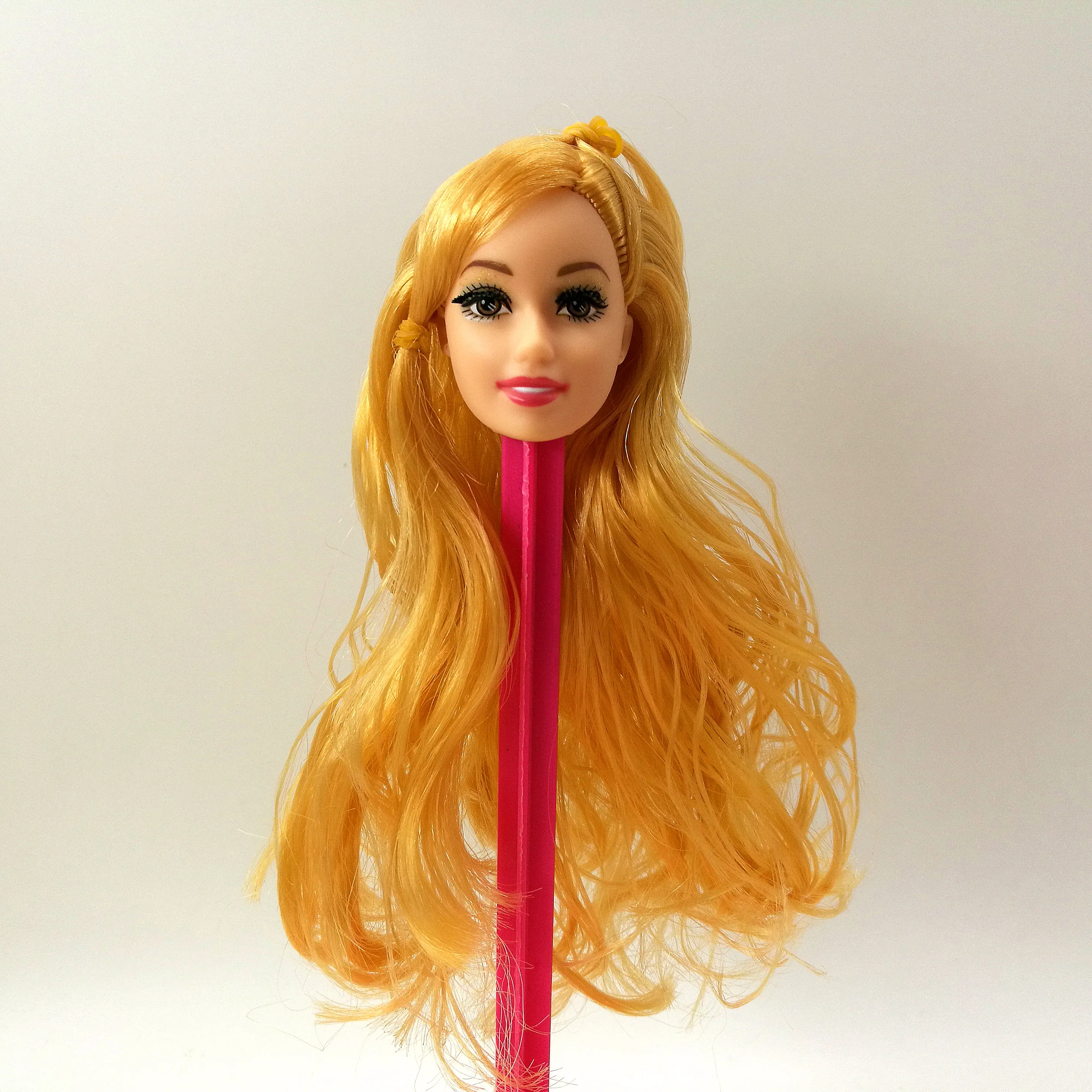 Zemāko Cenu, Izcilas Kvalitātes Lelles Galvu ar Colorized Matu Meitene Lelle Piederumi DIY Dāvanu Barbie Lelles galva
